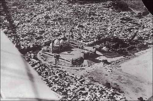 An aerial view of Jama Masjid mosque in Delhi, built between 1650 and 1658. 